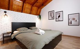One Love Central Cottage